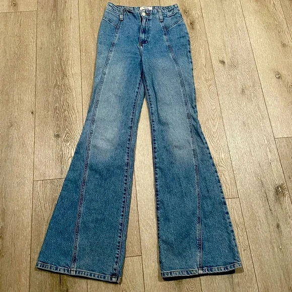 We The Free Bell Bottom Flare Jeans Pants Womens 26x32 - Picture 1 of 13